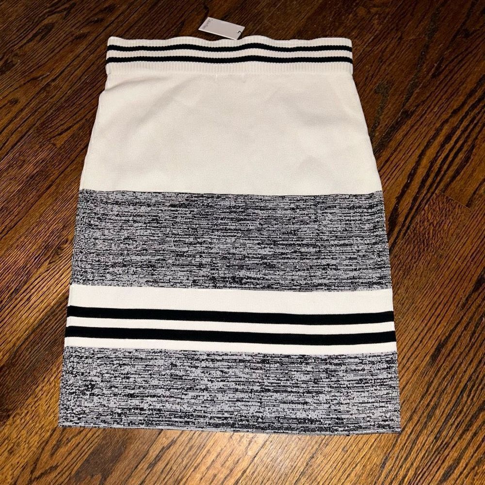 New Calvin Klein skirt - Picture 2 of 3
